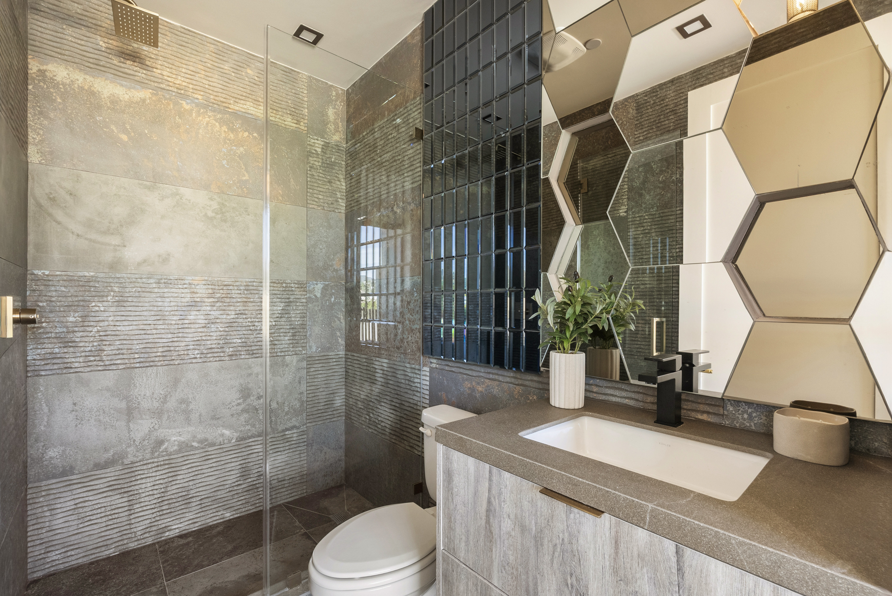 Bath of Penthouse 4